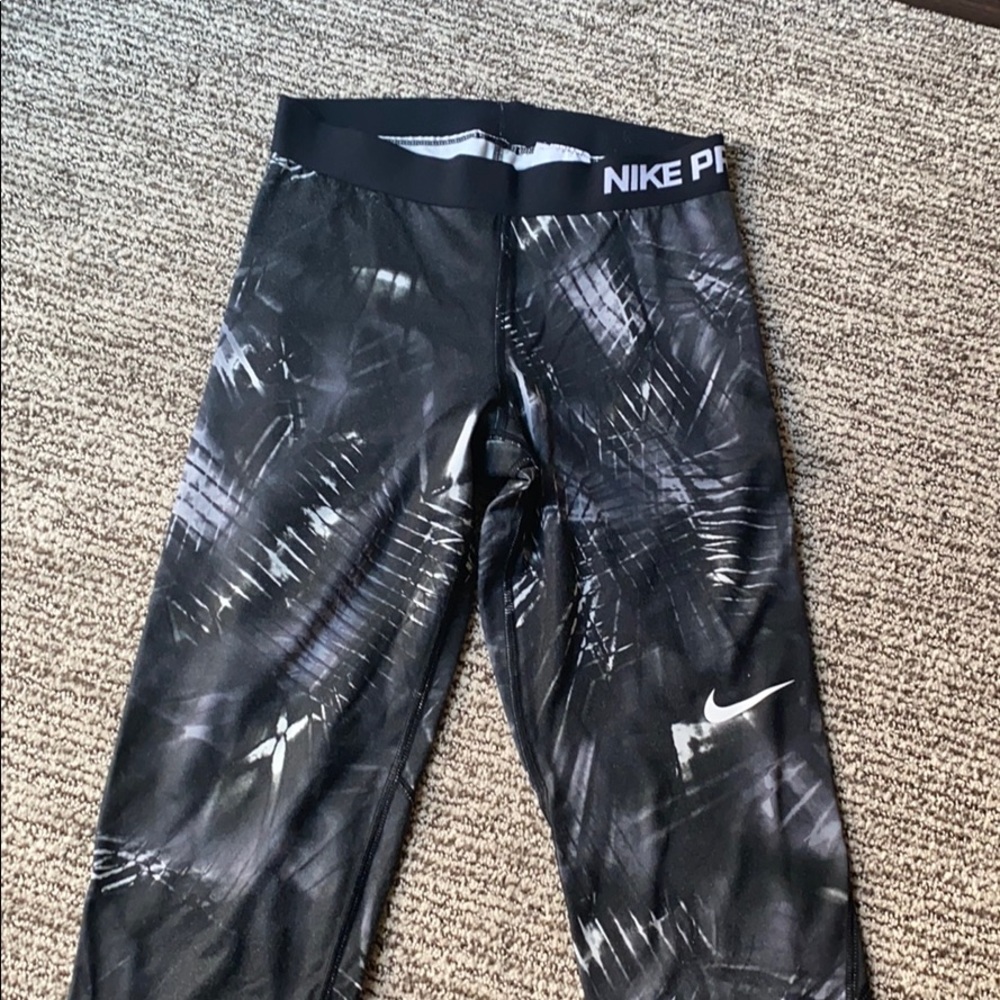 NIKE Pro leggings